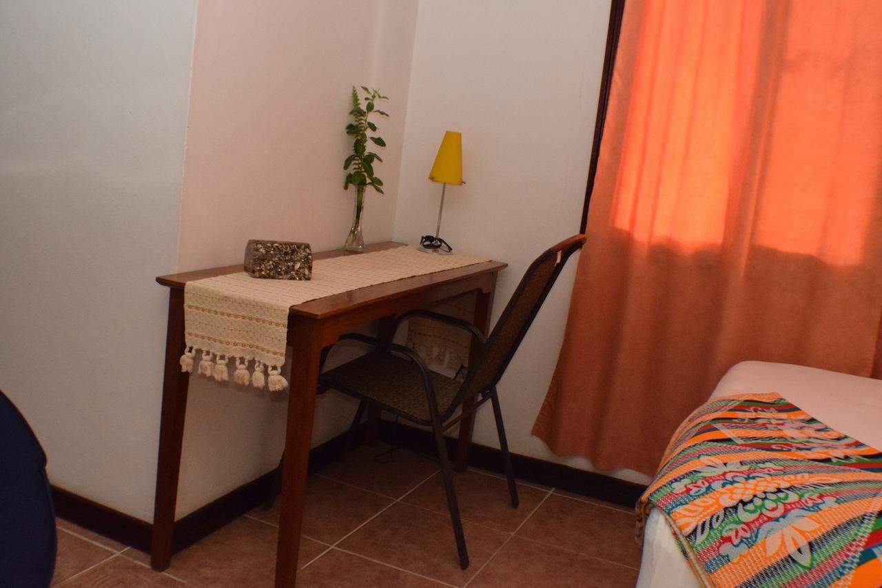 Martha'S Guesthouse San Ignacio Room photo